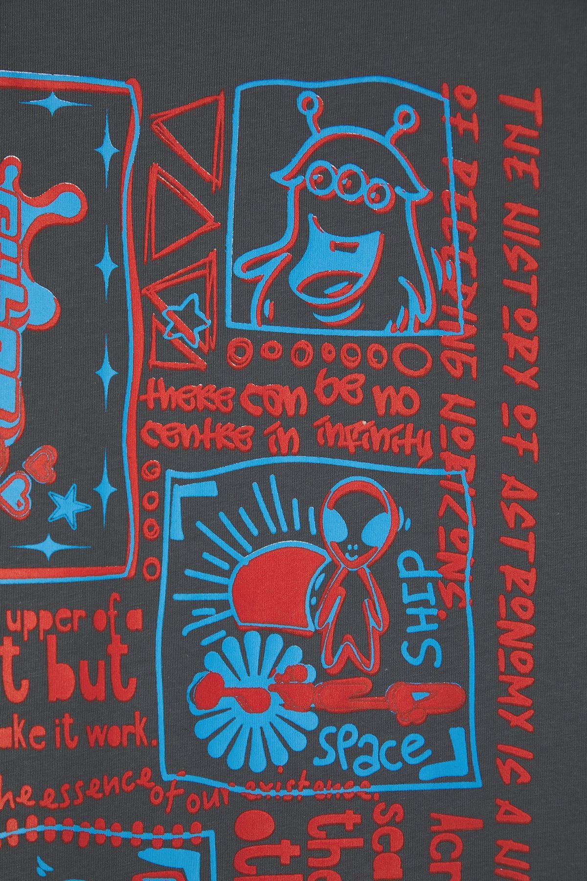 Alien - მაისური