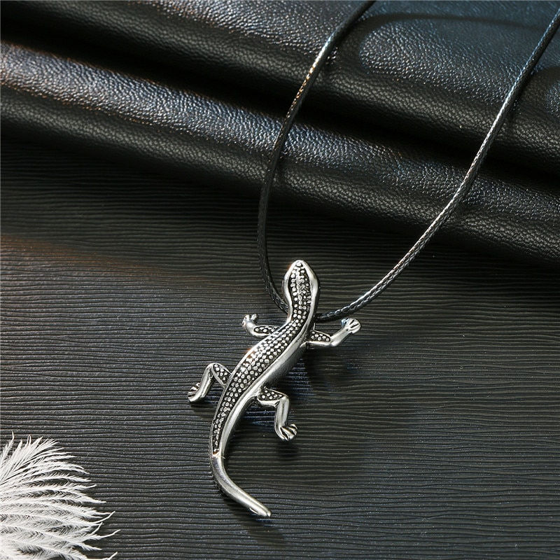 Lizard - necklace